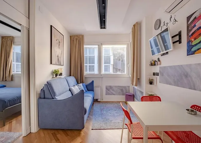 Modern At San Giovanni Appartement *