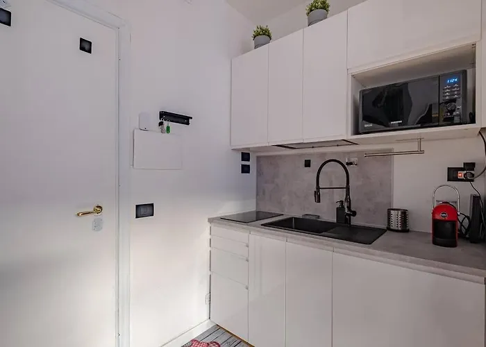 Modern At San Giovanni Appartement